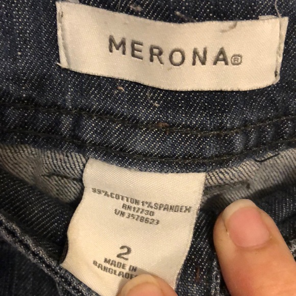 Shorts - Picture 2 of 3